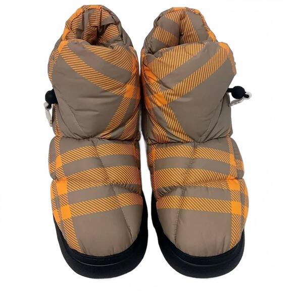 NEW BURBERRY men\'s check pillow boots in yellow main image 4